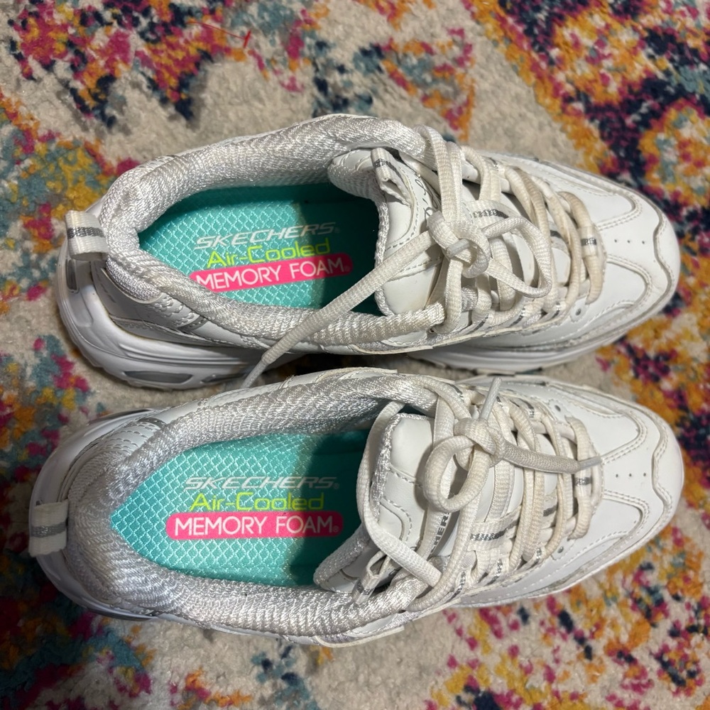 Skechers D’Lites Women's White and Gray Sneakers - Picture 6 of 8